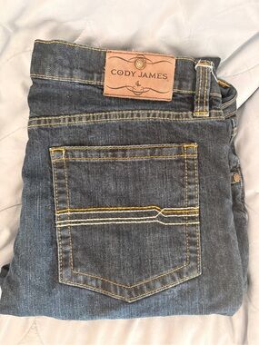 Cody James Men's Dark Blue Jeans - Classic Pocket Styling